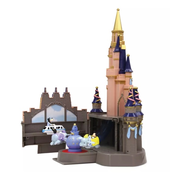 Disney Cinderella Castle Light-Up Play Set – Walt Disney World 50th Anniversary - Picture 3 of 11